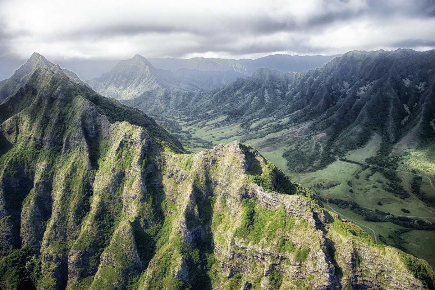Mountain flying and moving air